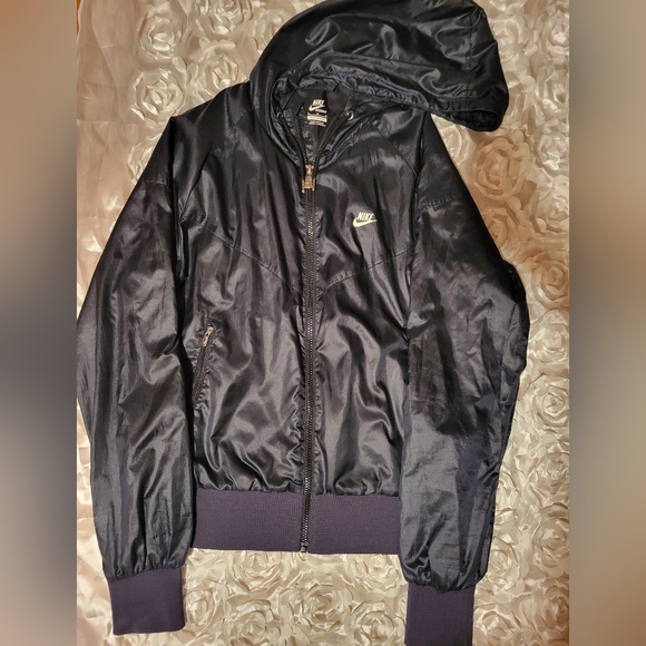 Womens Nike Rain Jacket - Picture 1 of 3